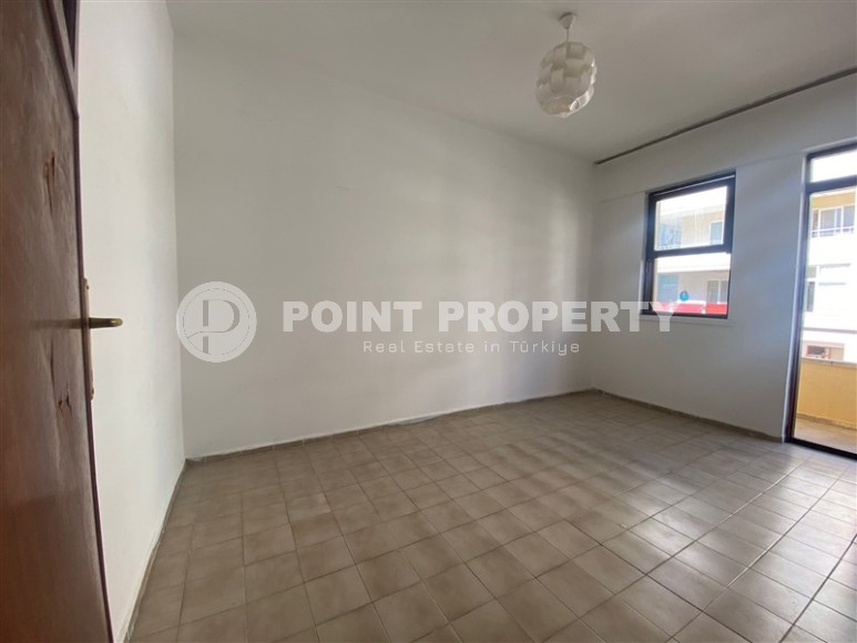 Inexpensive apartment 150 meters from the sea, on the main street of the Mahmutlar district-id-7394-photo-7