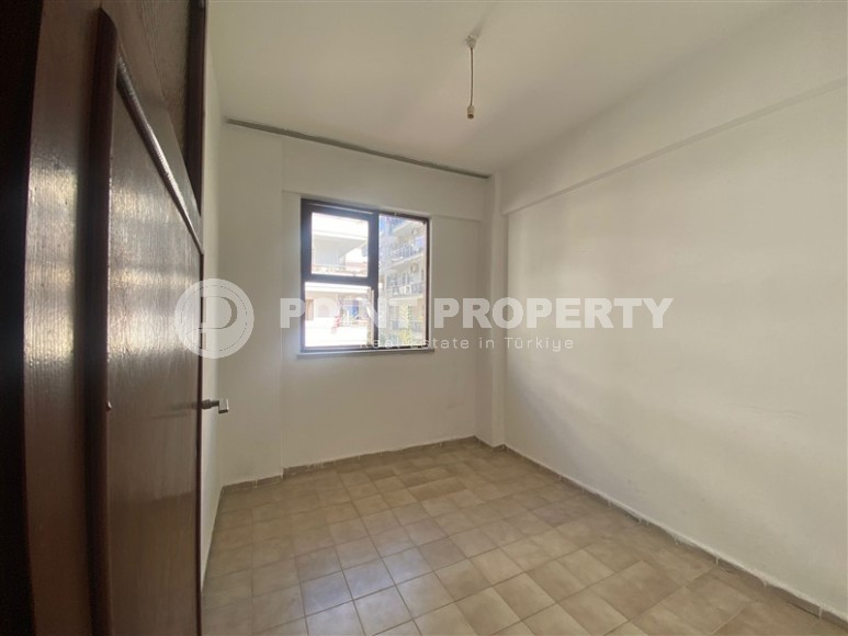 Inexpensive apartment 150 meters from the sea, on the main street of the Mahmutlar district-id-7394-photo-8