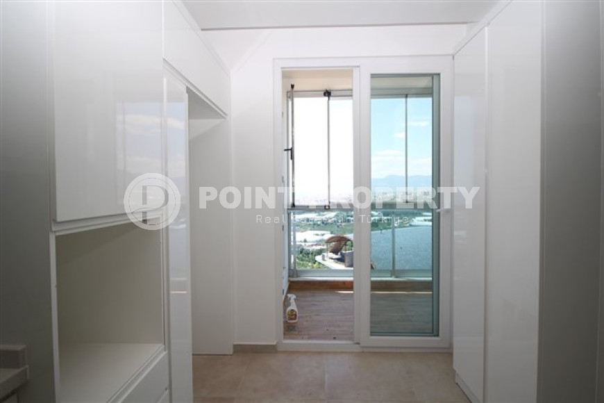 Двухуровневая четырехкомнатная квартира, 200м², в комплексе с хорошей инфраструктурой в районе Алании - Каргыджак-id-1572-фото-5