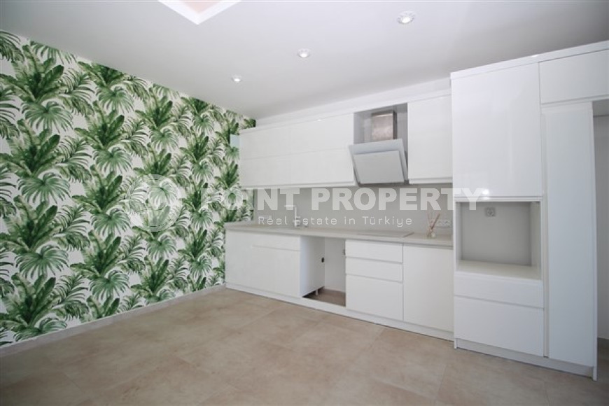 Двухуровневая четырехкомнатная квартира, 200м², в комплексе с хорошей инфраструктурой в районе Алании - Каргыджак-id-1572-фото-8