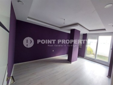 Inexpensive apartment with its own green garden, in a prestigious area of Antalya - Deşemalti-id-7400-photo-3