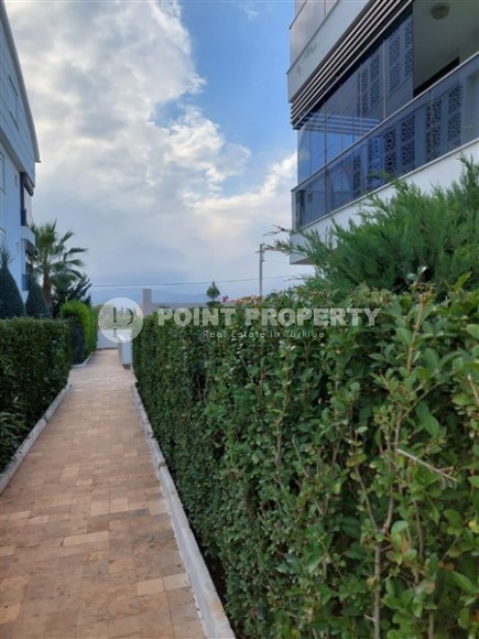 Inexpensive apartment with its own green garden, in a prestigious area of Antalya - Deşemalti-id-7400-photo-12