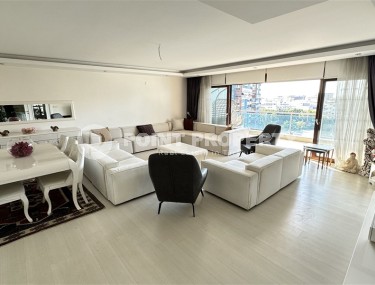 Spacious linear apartment 3+1 700 meters from the sea, in the center of the modern area of Alanya - Cikcilli-id-7407-photo-1