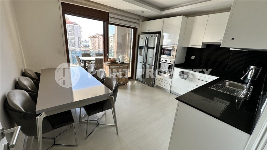 Spacious linear apartment 3+1 700 meters from the sea, in the center of the modern area of Alanya - Cikcilli-id-7407-photo-3