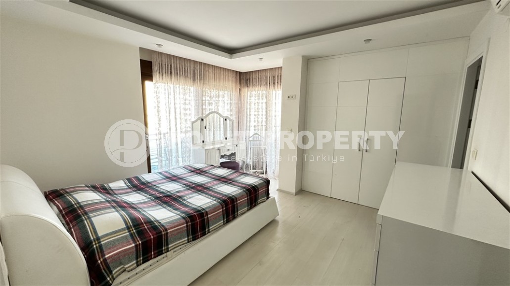 Spacious linear apartment 3+1 700 meters from the sea, in the center of the modern area of Alanya - Cikcilli-id-7407-photo-5