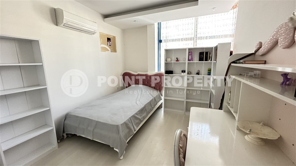 Spacious linear apartment 3+1 700 meters from the sea, in the center of the modern area of Alanya - Cikcilli-id-7407-photo-6