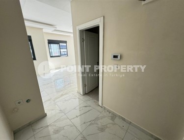 New 1+1 apartment with high-quality finishing, on the 1st floor in a residential complex, commissioned in 2023-id-7409-photo-5