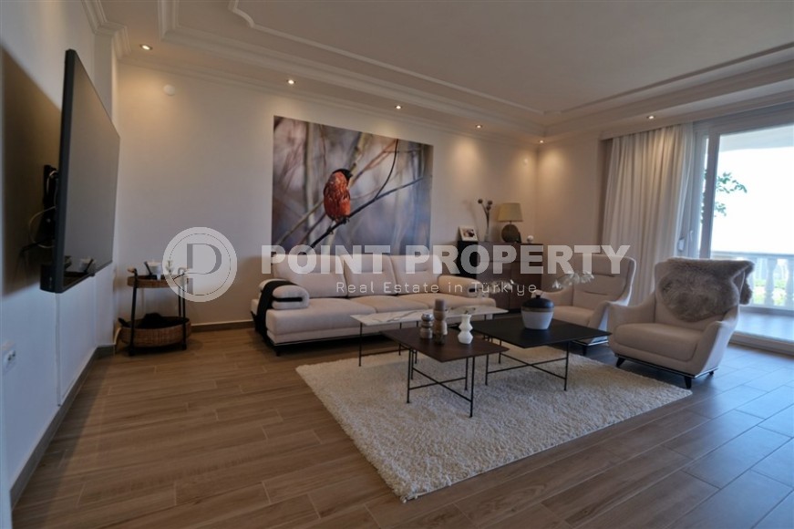 Bright, atmospheric apartment 3+1, with a total area of 145 m2, in a comfortable residential complex in the Mahmutlar area-id-7410-photo-2