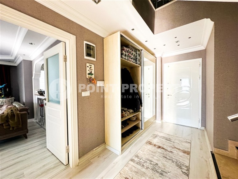 Большая двухуровневая квартира 4+1 с видом на город и горы, на 10-м этаже с мансардой, в центре района Джикджилли-id-7417-фото-11