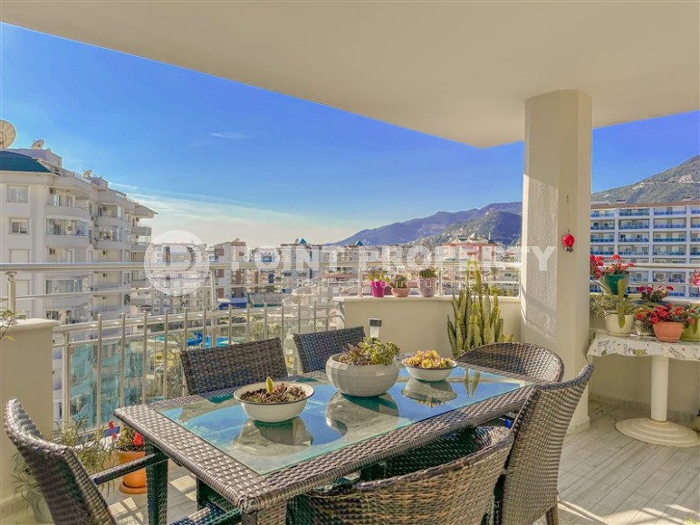 Большая двухуровневая квартира 4+1 с видом на город и горы, на 10-м этаже с мансардой, в центре района Джикджилли-id-7417-фото-15