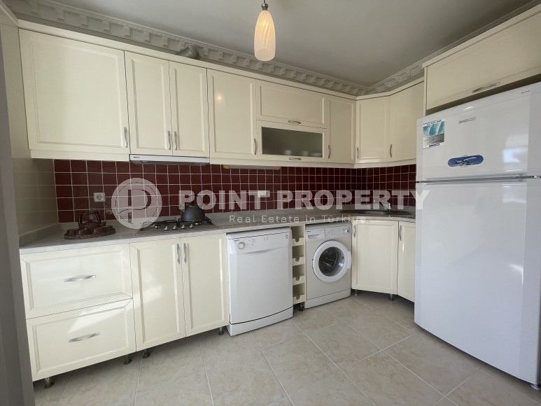 Furnished apartment 2+1 with panoramic views of the city and the sea, 600 meters from the sea, in the center of Mahmutlar-id-7418-photo-5