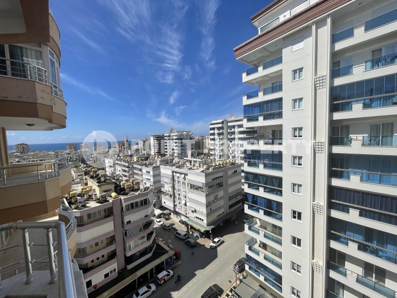 Furnished apartment 2+1 with panoramic views of the city and the sea, 600 meters from the sea, in the center of Mahmutlar-id-7418-photo-22