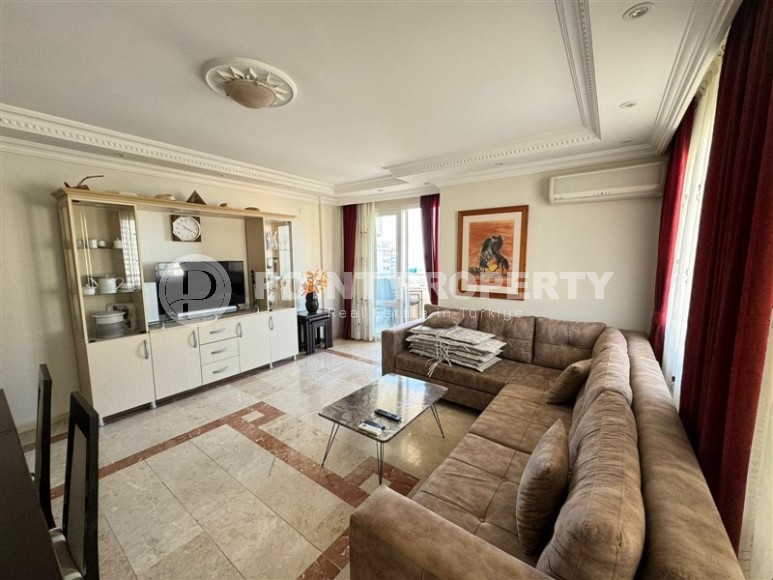 Панорамная двухуровневая квартира 4+2 с видом на море и горы, в центре популярного района Аланьи - Махмутлар-id-7421-фото-3