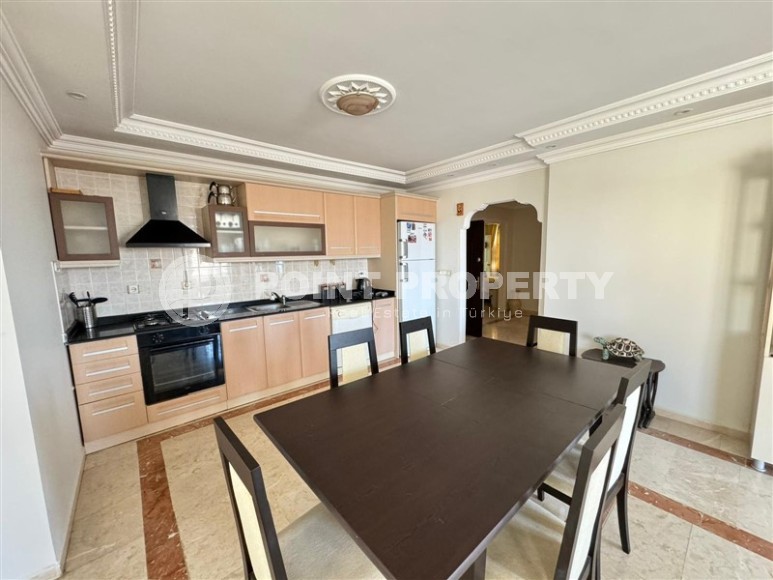 Панорамная двухуровневая квартира 4+2 с видом на море и горы, в центре популярного района Аланьи - Махмутлар-id-7421-фото-4