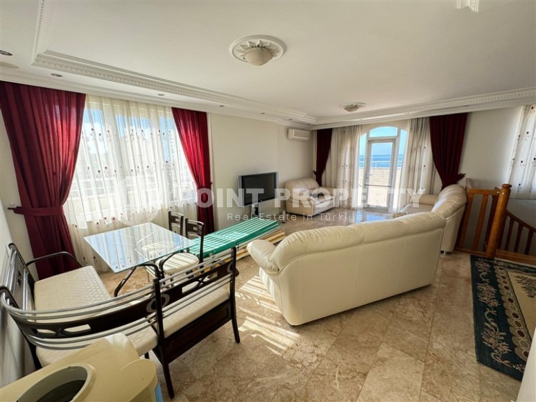 Панорамная двухуровневая квартира 4+2 с видом на море и горы, в центре популярного района Аланьи - Махмутлар-id-7421-фото-5