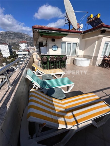 Панорамная двухуровневая квартира 4+2 с видом на море и горы, в центре популярного района Аланьи - Махмутлар-id-7421-фото-15