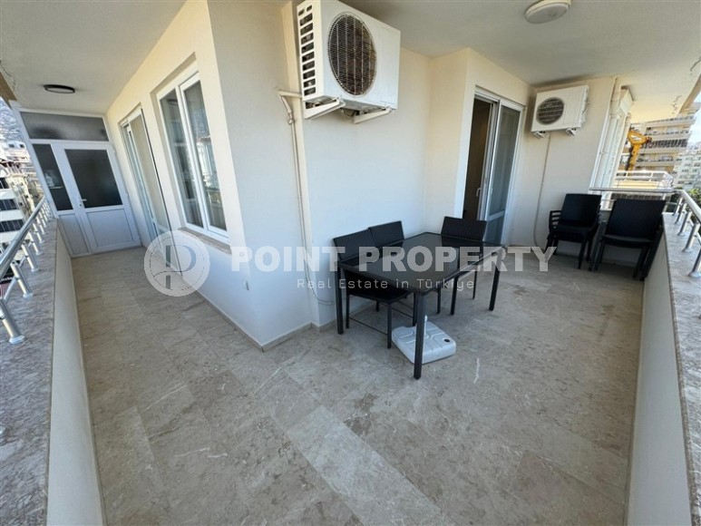 Панорамная двухуровневая квартира 4+2 с видом на море и горы, в центре популярного района Аланьи - Махмутлар-id-7421-фото-17