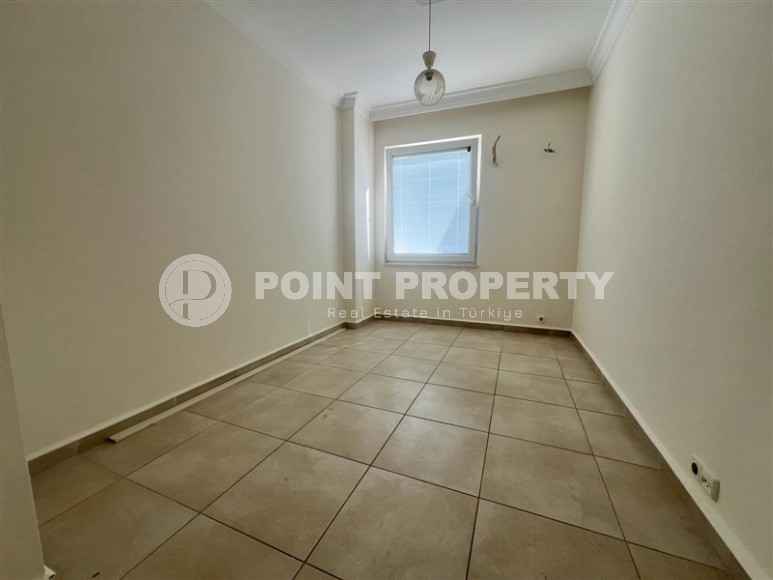 Panoramic apartment with city and mountain views 250 meters from the sea, in the center of Mahmutlar-id-7422-photo-4