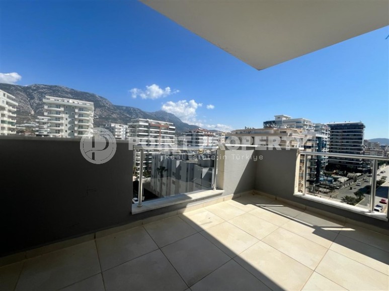 Panoramic apartment with city and mountain views 250 meters from the sea, in the center of Mahmutlar-id-7422-photo-9