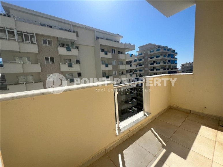 Panoramic apartment with city and mountain views 250 meters from the sea, in the center of Mahmutlar-id-7422-photo-12