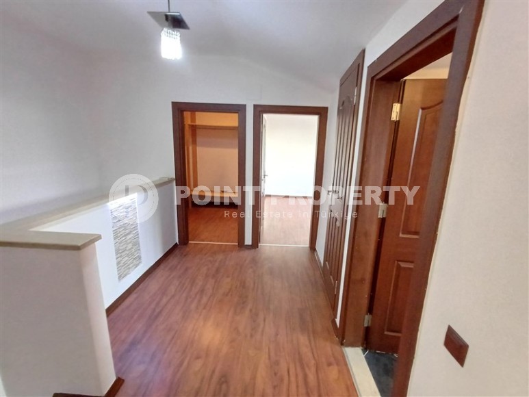 Duplex apartment 4+1, with a total area of 220 m2, on the 5th floor with an attic in a complex built in 2006-id-7423-photo-9