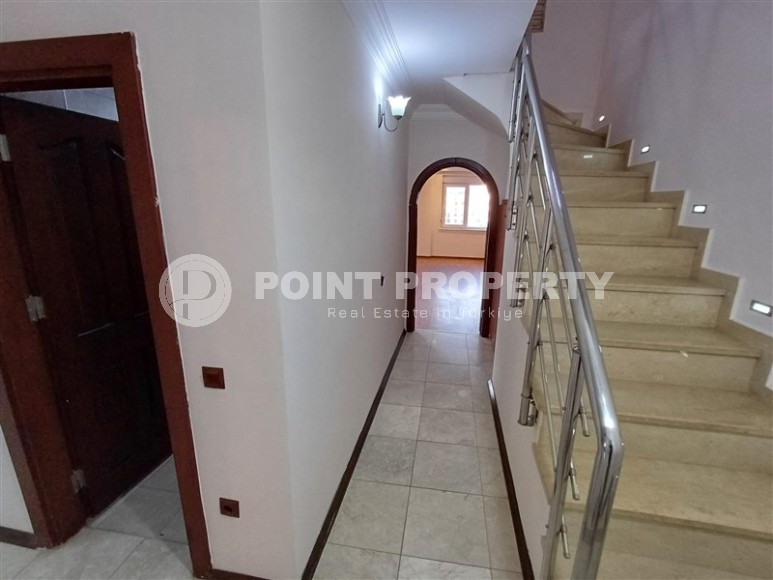 Duplex apartment 4+1, with a total area of 220 m2, on the 5th floor with an attic in a complex built in 2006-id-7423-photo-10