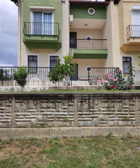Three-storey twin villa 3+1 200 meters from the sea, in a picturesque, ecologically clean area of Alanya - Okurcalar-id-7425-photo-1