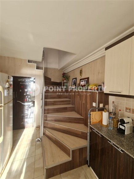 Меблированная квартира 3+1 на 4-м этаже с мансардой, в 350 метрах от моря, в центре района Оба-id-7426-фото-9