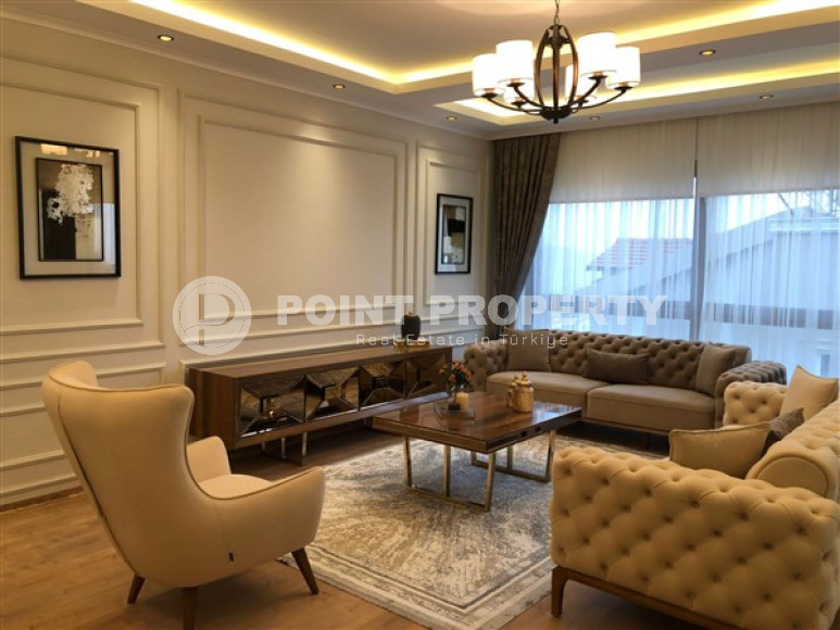 Designer three-bedroom apartment, 120m², on the Alanya Peninsula, in the fortress, in the center of Alanya-id-1573-photo-4