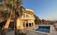 Detached two-storey villa with a swimming pool and a garden, in a prestigious area of Alanya - Kestel-id-7434-photo-1