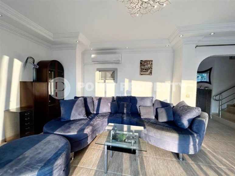 Detached two-storey villa with a swimming pool and a garden, in a prestigious area of Alanya - Kestel-id-7434-photo-2