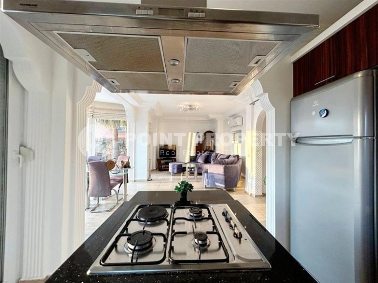 Detached two-storey villa with a swimming pool and a garden, in a prestigious area of Alanya - Kestel-id-7434-photo-5