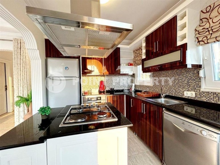 Detached two-storey villa with a swimming pool and a garden, in a prestigious area of Alanya - Kestel-id-7434-photo-7