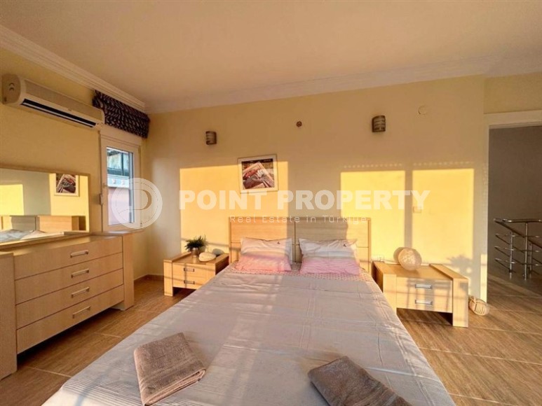 Detached two-storey villa with a swimming pool and a garden, in a prestigious area of Alanya - Kestel-id-7434-photo-12