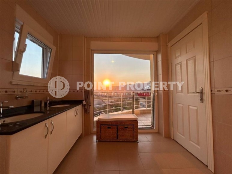 Detached two-storey villa with a swimming pool and a garden, in a prestigious area of Alanya - Kestel-id-7434-photo-18