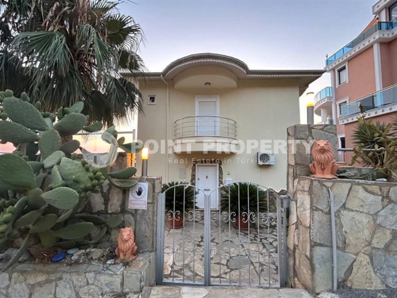 Detached two-storey villa with a swimming pool and a garden, in a prestigious area of Alanya - Kestel-id-7434-photo-25