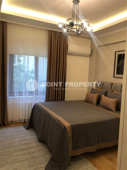 Designer three-bedroom apartment, 120m², on the Alanya Peninsula, in the fortress, in the center of Alanya-id-1573-photo-18