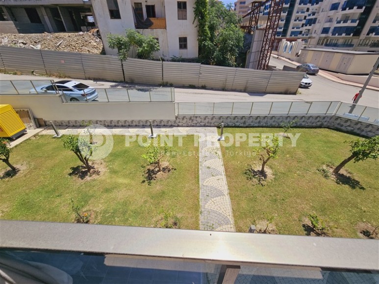 Ready-to-move-in apartment with furniture and household appliances, in a modern area of Alanya - Mahmutlar-id-7439-photo-12