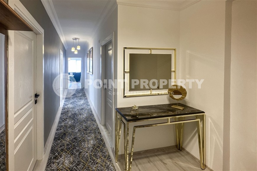 Просторная квартира с современным дизайном, комфортабельной мебелью и всей необходимой бытовой техникой, в центре района Тосмур-id-7440-фото-9