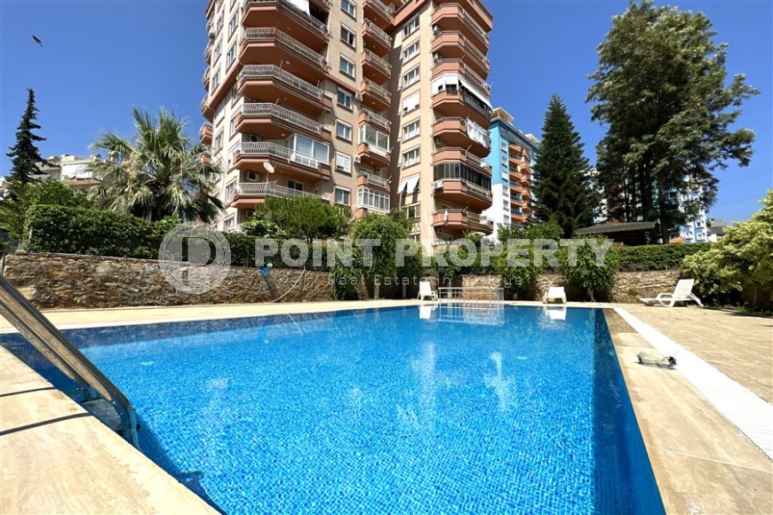 Просторная квартира с современным дизайном, комфортабельной мебелью и всей необходимой бытовой техникой, в центре района Тосмур-id-7440-фото-15