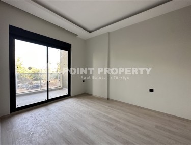 Небольшая квартира с чистовой отделкой в современном жилом комплексе, построенном в 2022 году-id-7446-фото-5