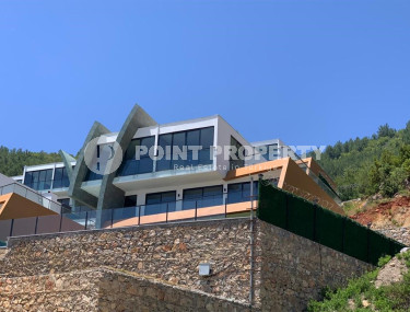 Three-storey villa 5+1 in the central area of Alanya with private pool-id-1082-photo-2