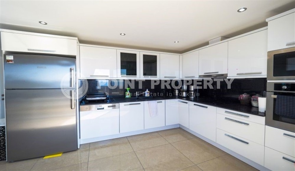 Панорамная двухуровневая квартира с видом на море на 3-м этаже с мансардой, в 500 метрах от пляжа и набережной-id-7454-фото-4