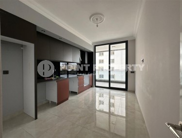 Spacious 2+1 apartment with a total area of 100 m2, in the center of the popular area of Alanya - Mahmutlar-id-7456-photo-2