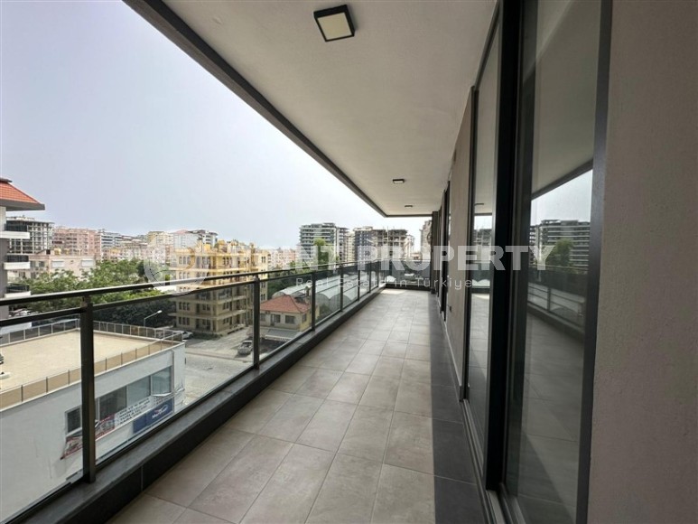 Spacious 2+1 apartment with a total area of 100 m2, in the center of the popular area of Alanya - Mahmutlar-id-7456-photo-6