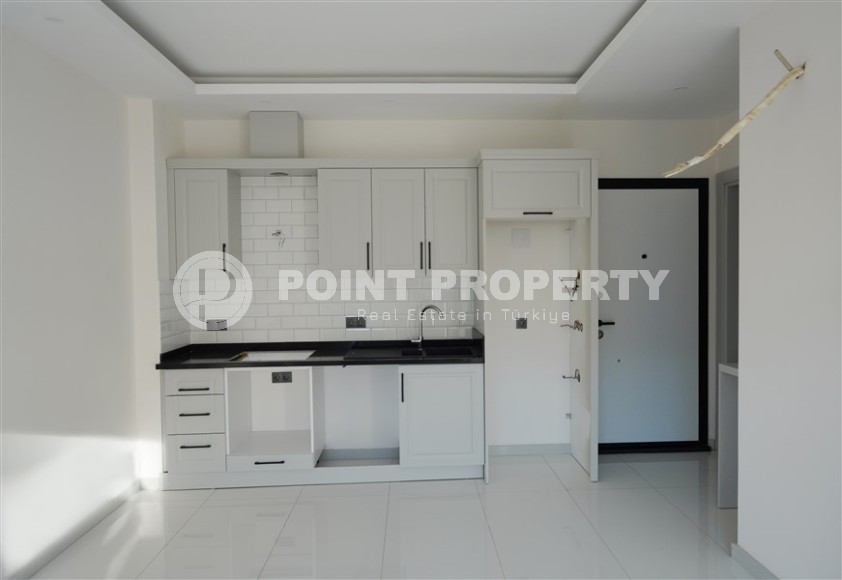 Небольшая квартира с качественной чистовой отделкой, на 1-м этаже в современном жилом комплексе с инфраструктурой «город в городе»-id-7473-фото-2