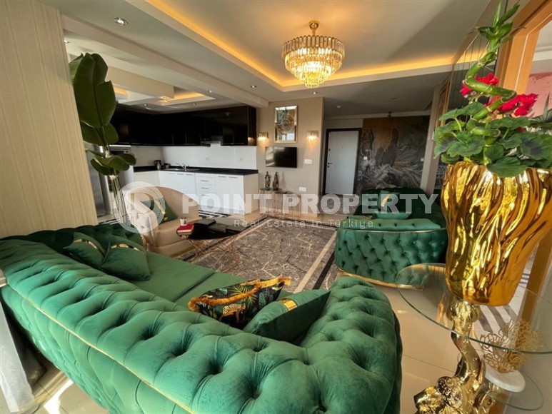 Stylish two-level apartment with designer renovation 800 meters from the sea, in a quiet area of Alanya - Cikcilli-id-7478-photo-3