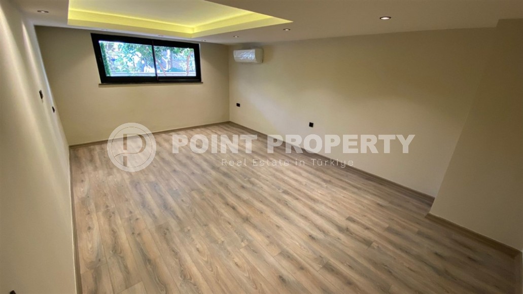 Двухуровневая квартира с качественной чистовой отделкой и полным набором бытовой техники, в 600 метрах от моря-id-7492-фото-9