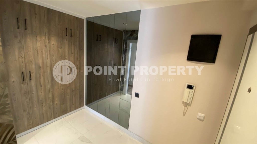 Двухуровневая квартира с качественной чистовой отделкой и полным набором бытовой техники, в 600 метрах от моря-id-7492-фото-13