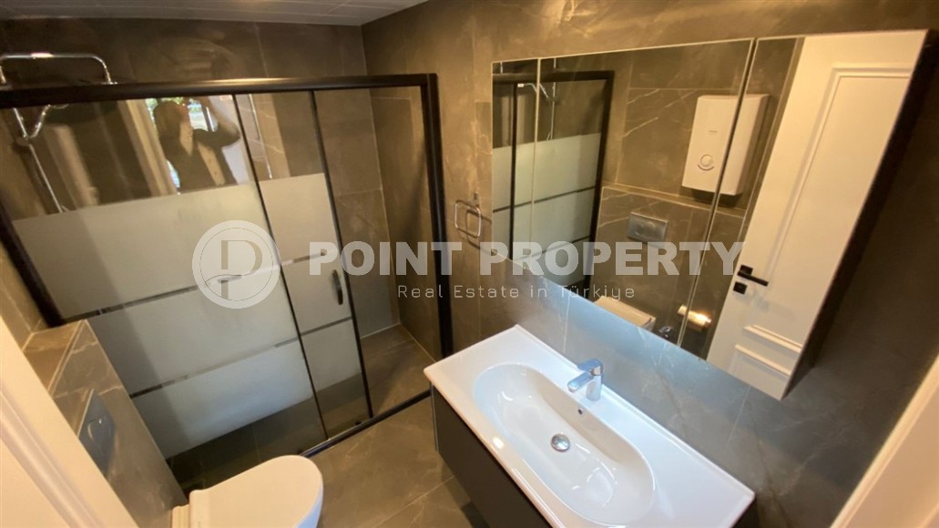 Двухуровневая квартира с качественной чистовой отделкой и полным набором бытовой техники, в 600 метрах от моря-id-7492-фото-16